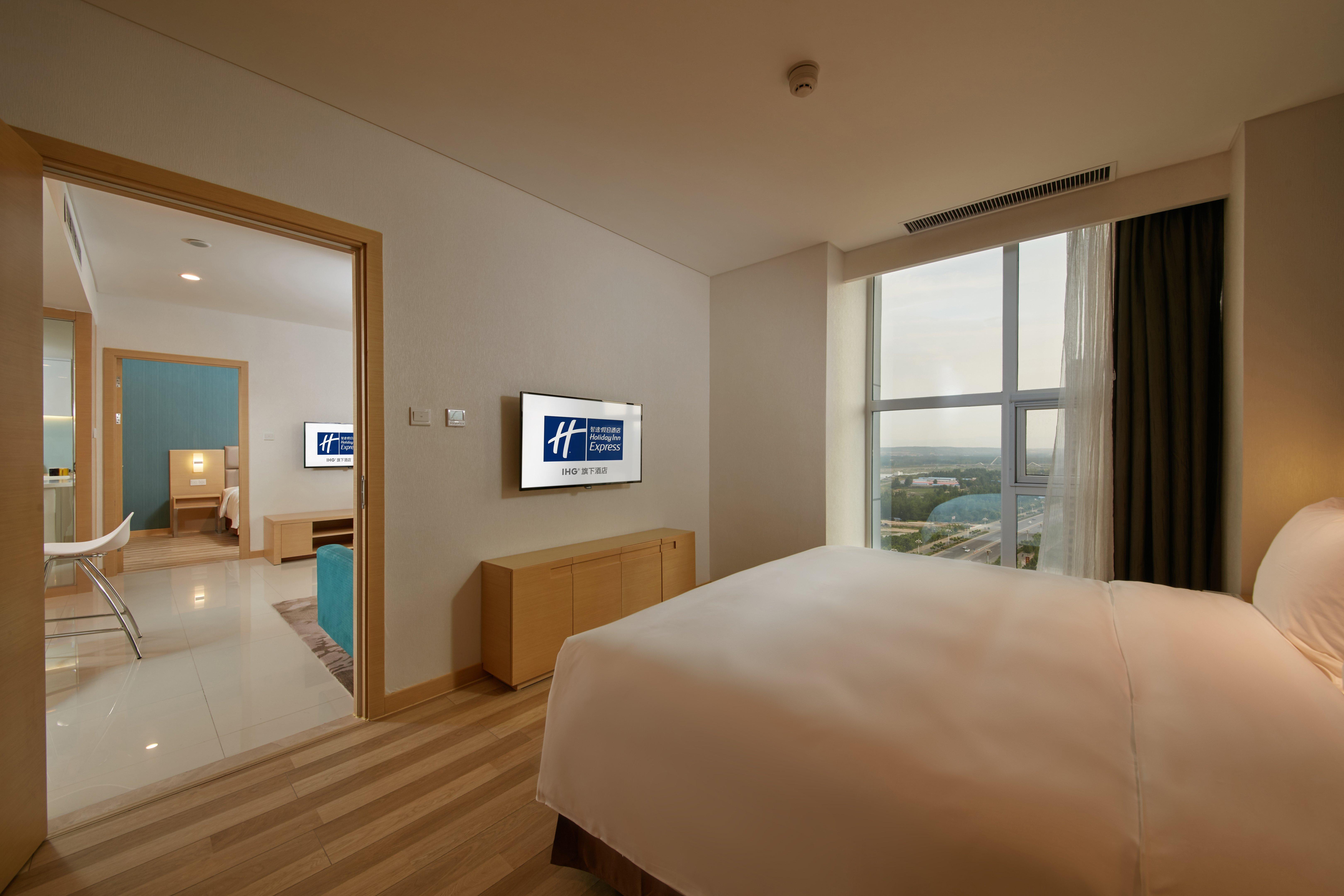 Holiday Inn Express Luoyang Yichuan By Ihg Esterno foto