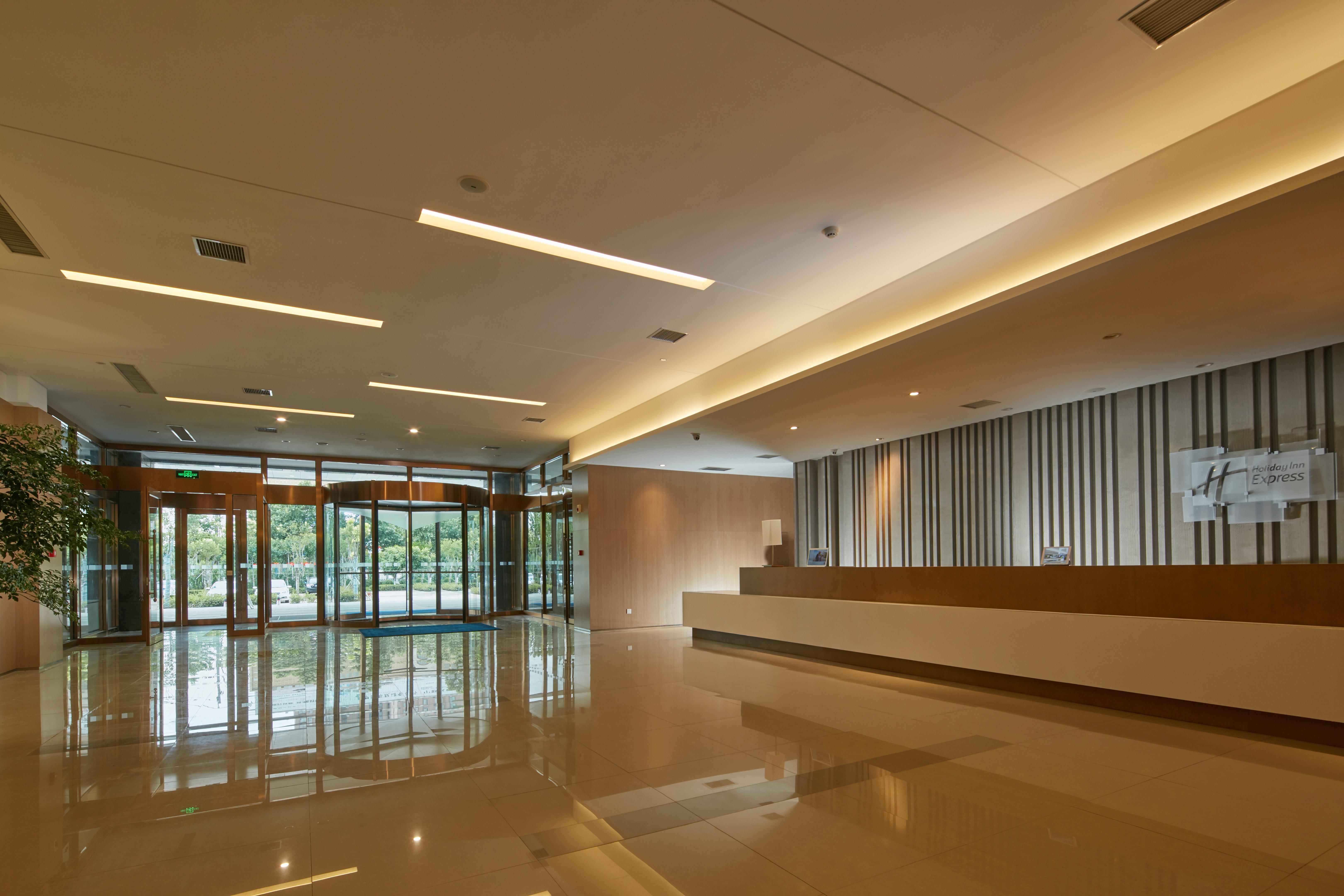 Holiday Inn Express Luoyang Yichuan By Ihg Esterno foto