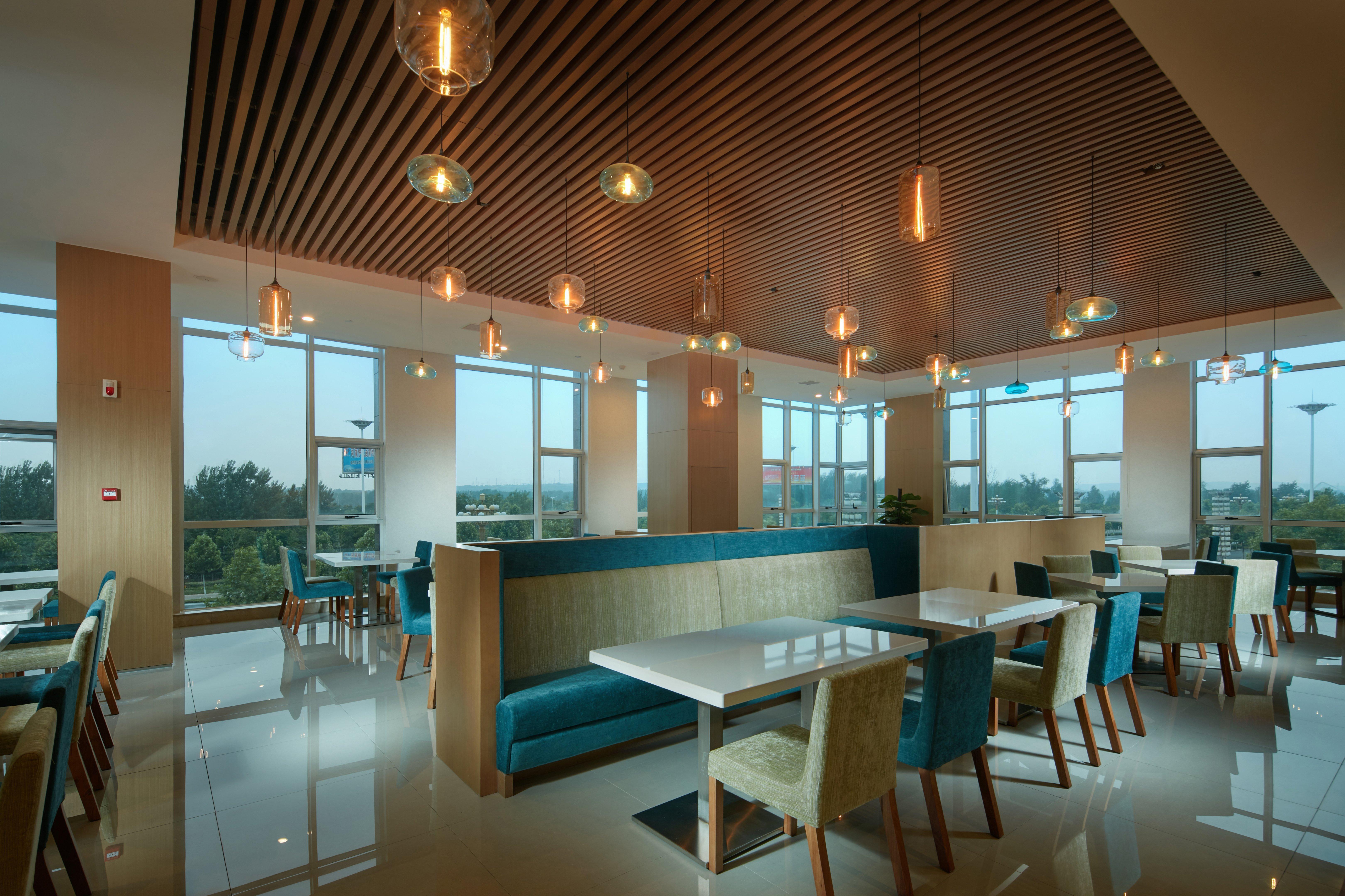 Holiday Inn Express Luoyang Yichuan By Ihg Esterno foto